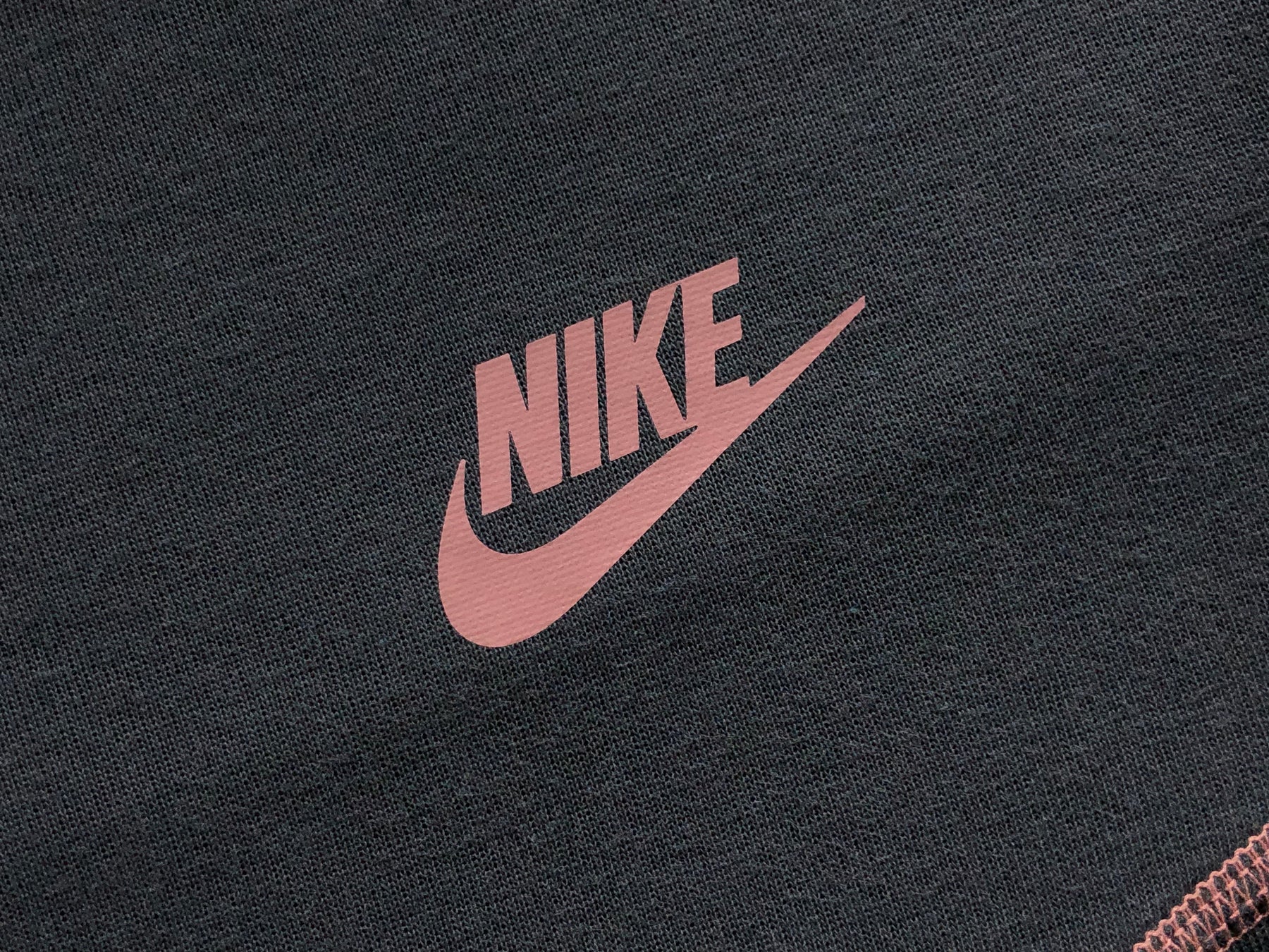 Conjunto Nike Tech Fleece x Syna World