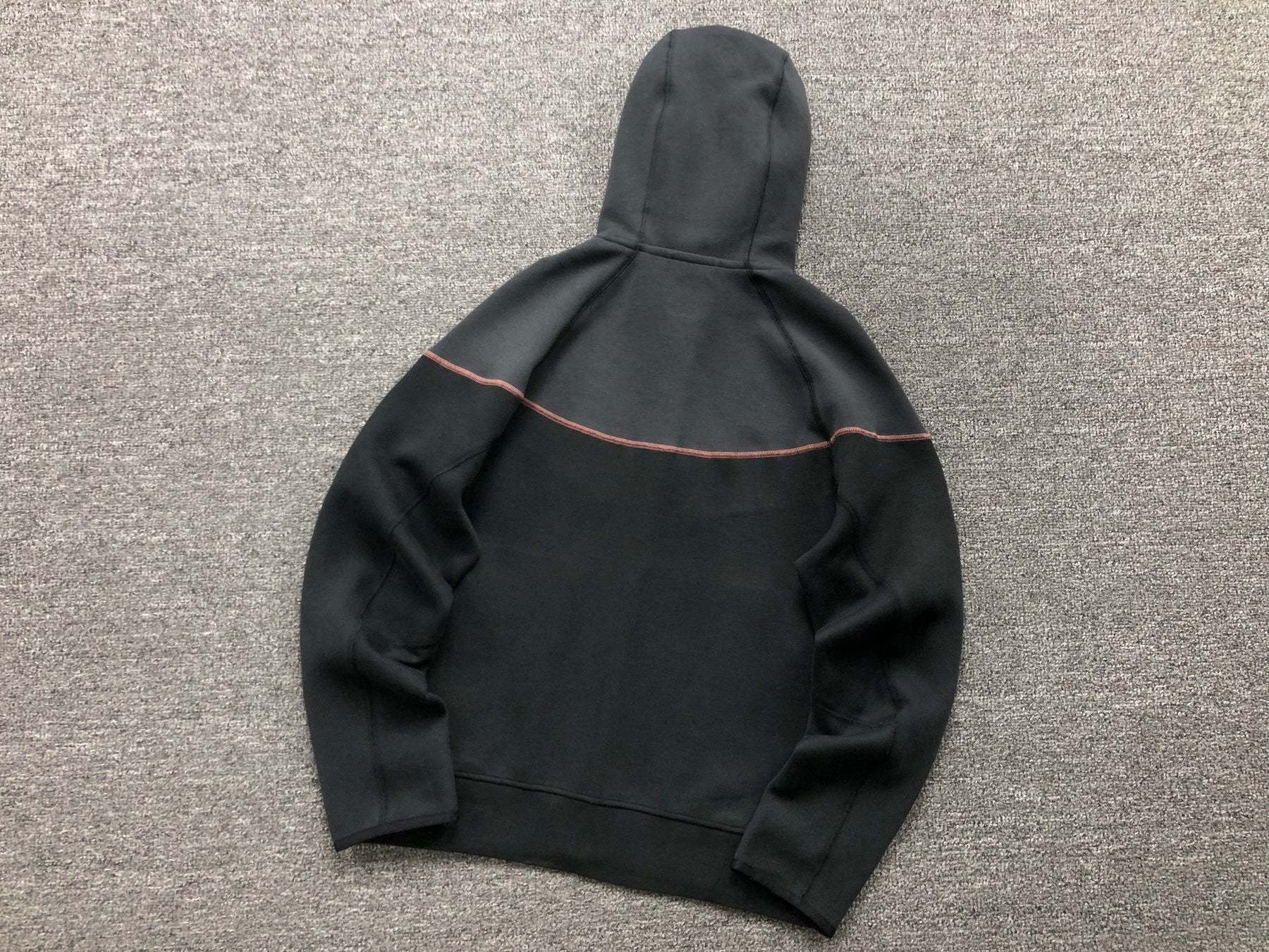 Conjunto Nike Tech Fleece x Syna World