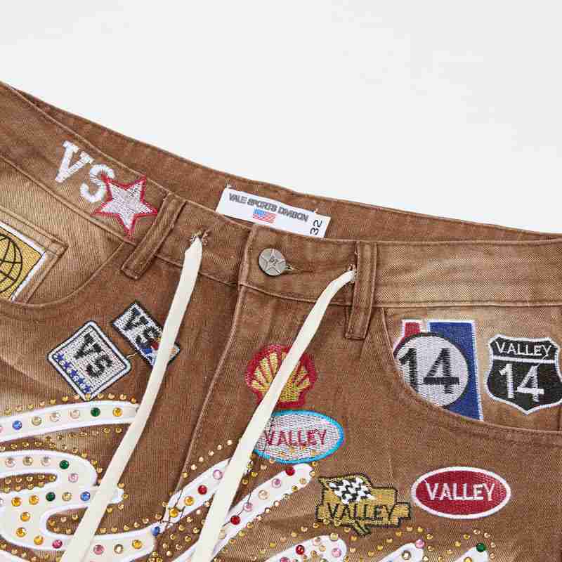 Bermuda Vale Lives Forever Brown 1980s Red Wash