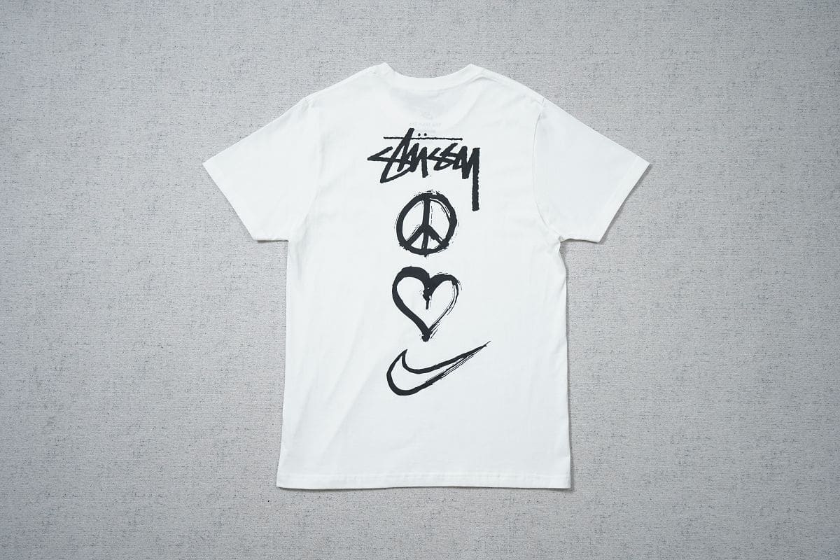 Camiseta Nike x Stussy Peace Love Swoosh