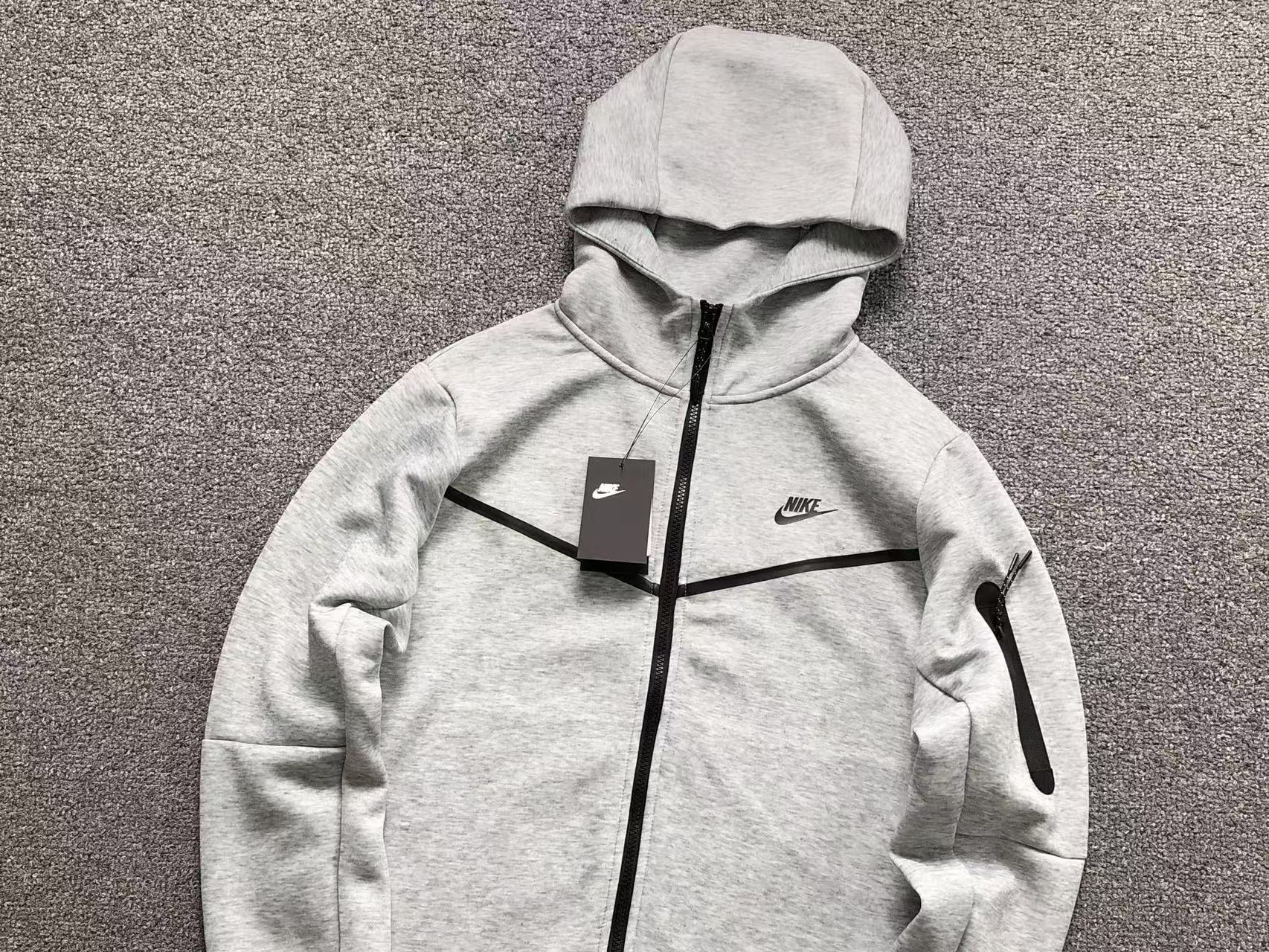 Jaqueta Nike Tech Fleece Cinza