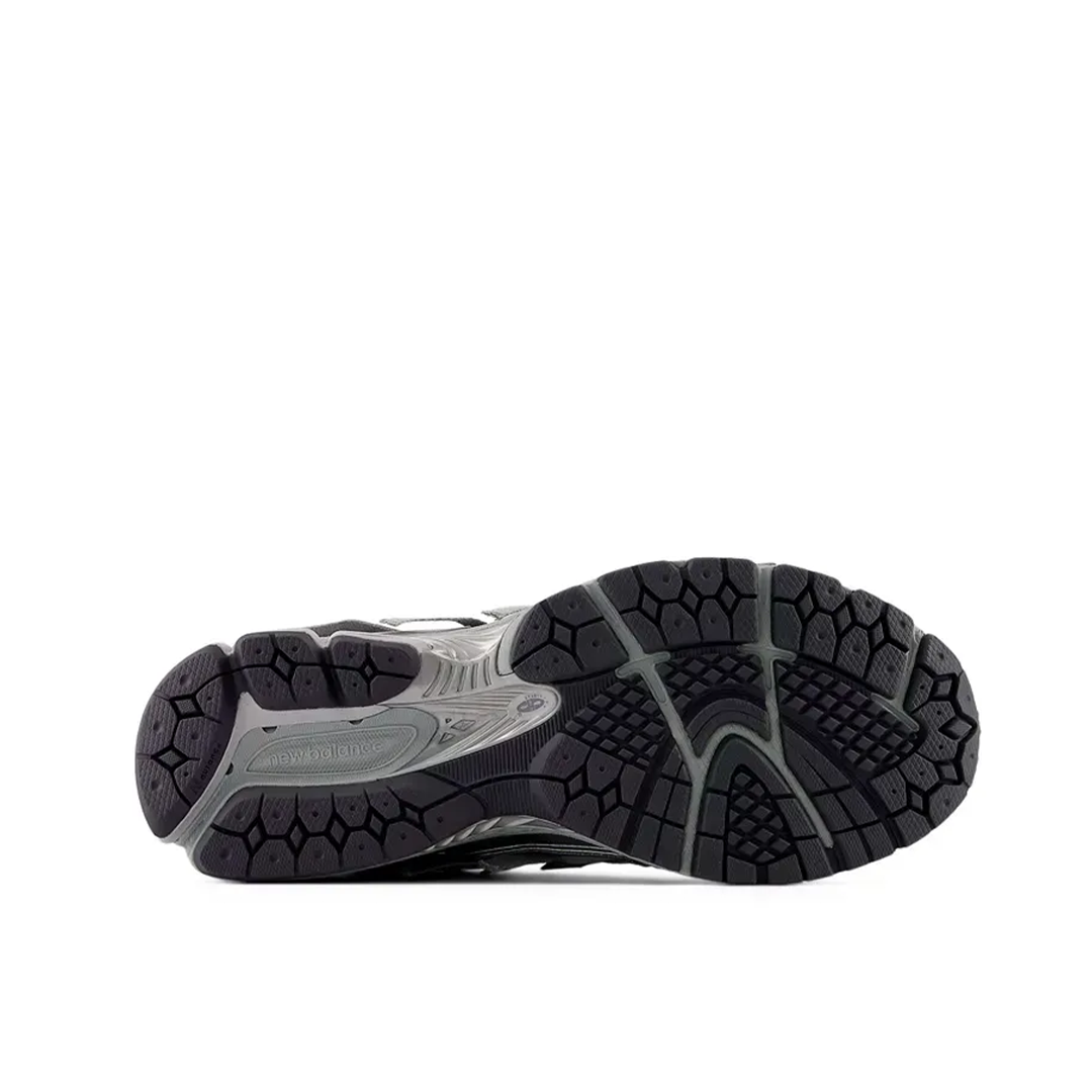 Tênis New Balance 1906a Silver
