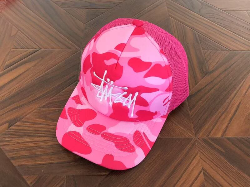 Boné BAPE x Stussy Trucker Pink