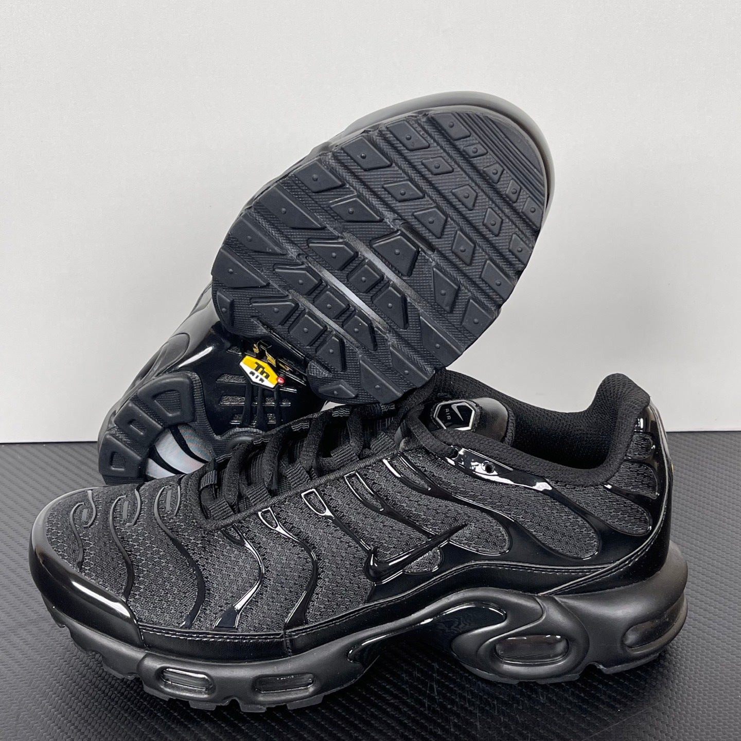 Air Max TN Plus Triple Black