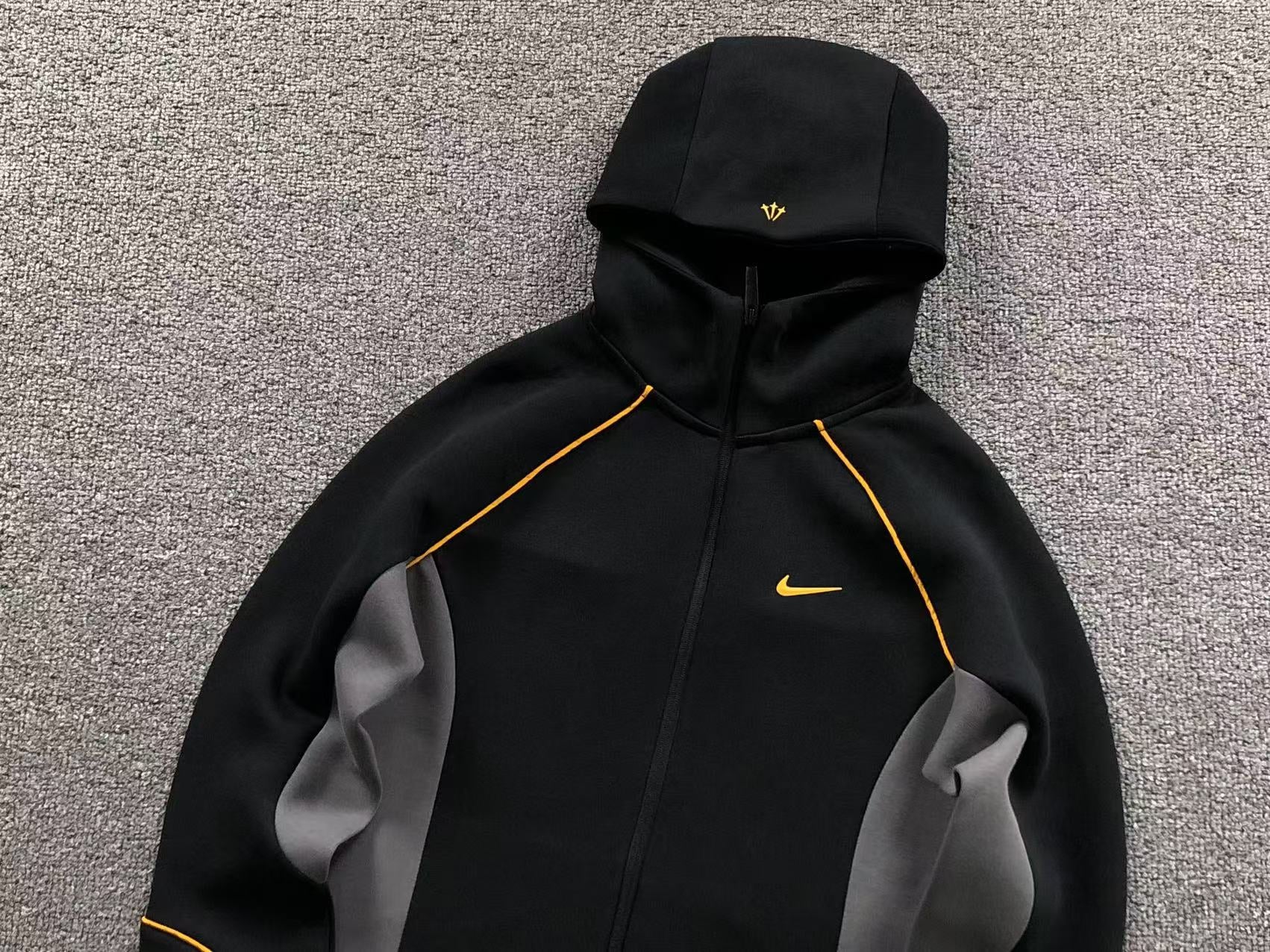 Jaqueta Nike x Nocta Preto e Cinza