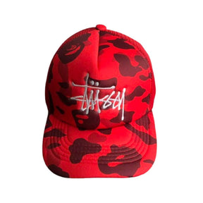 Boné BAPE x Stussy Trucker Red