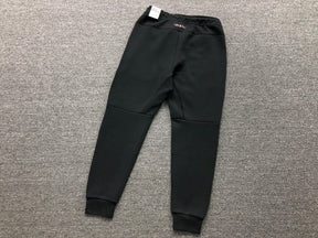 Conjunto Nike Tech Fleece x Syna World