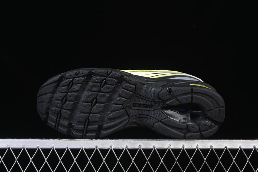 New Balance 740 Phantom Firefly