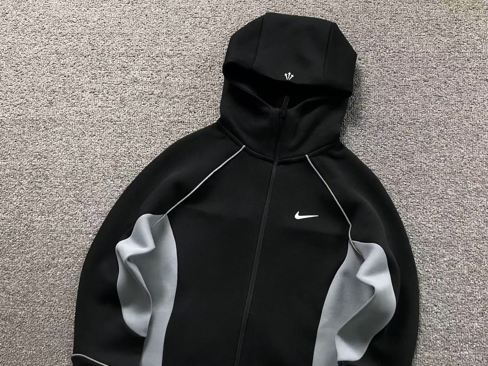 Jaqueta Nike x Nocta Preto e Cinza