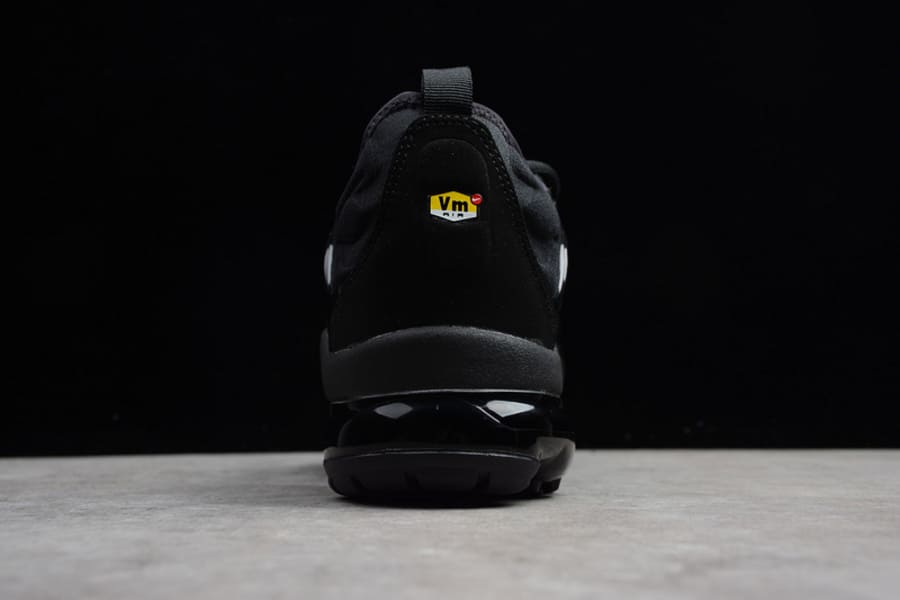 Nike Air Vapormax Plus Triple Black