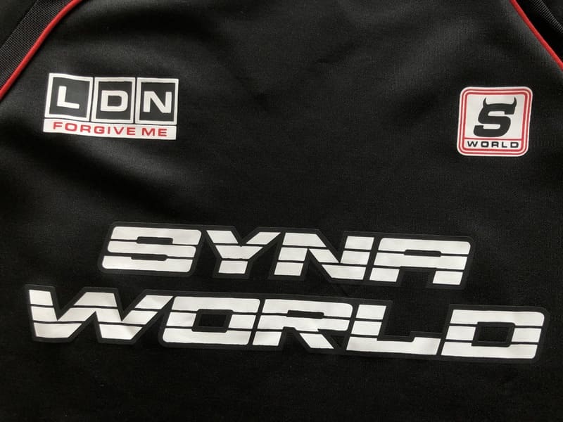 Camiseta Syna World Perforated Perfomance Black Red