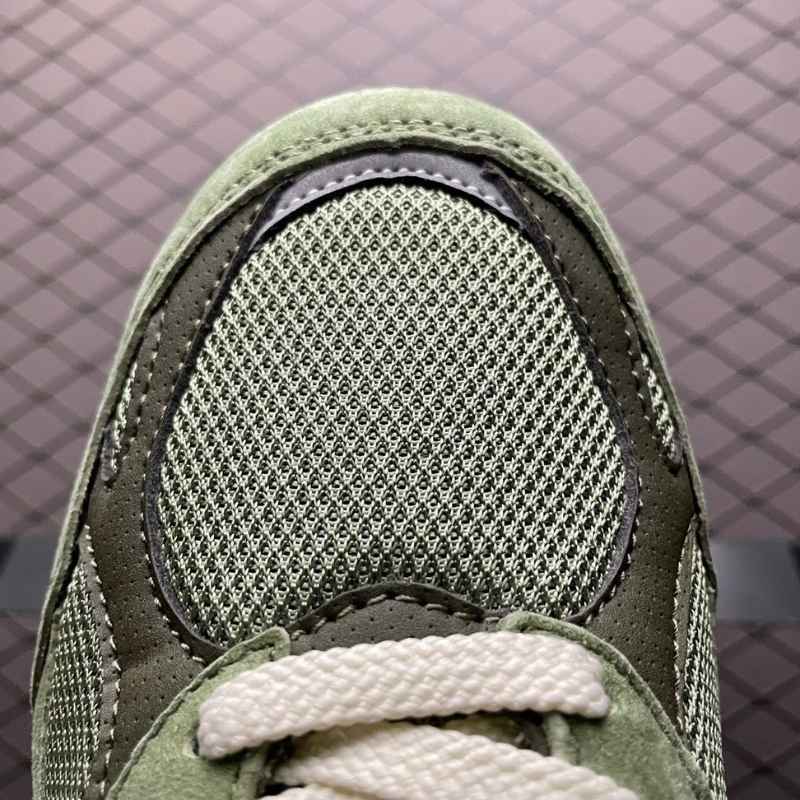 New Balance x JJJJound 990v3 MiUSA Vert Olive