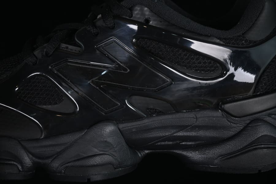 New Balance 9060 Sea Stone Black
