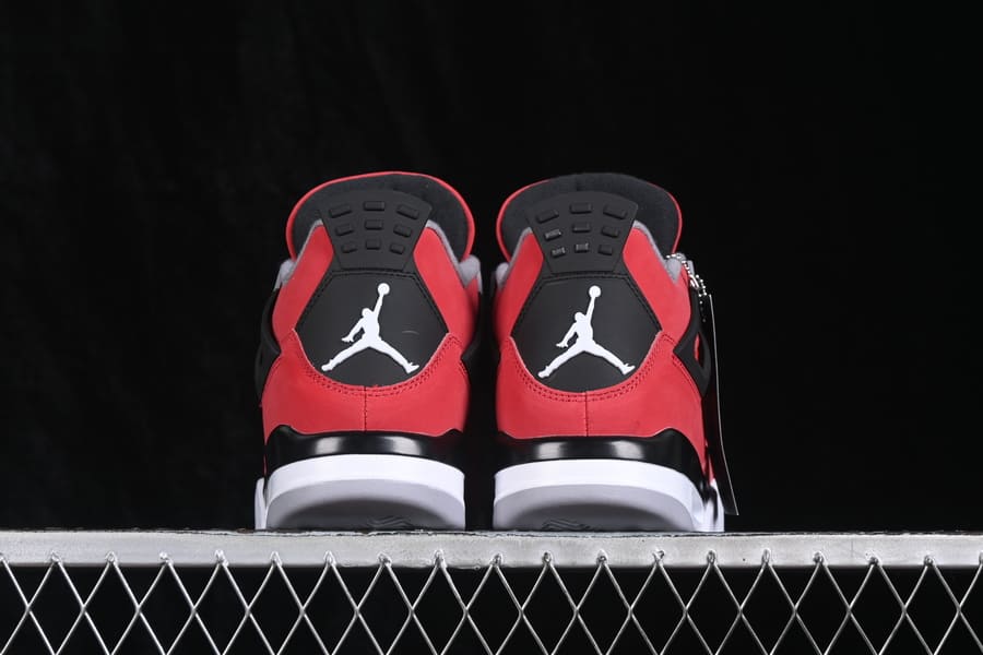 Air Jordan 4 Retro Toro Bravo (2026)