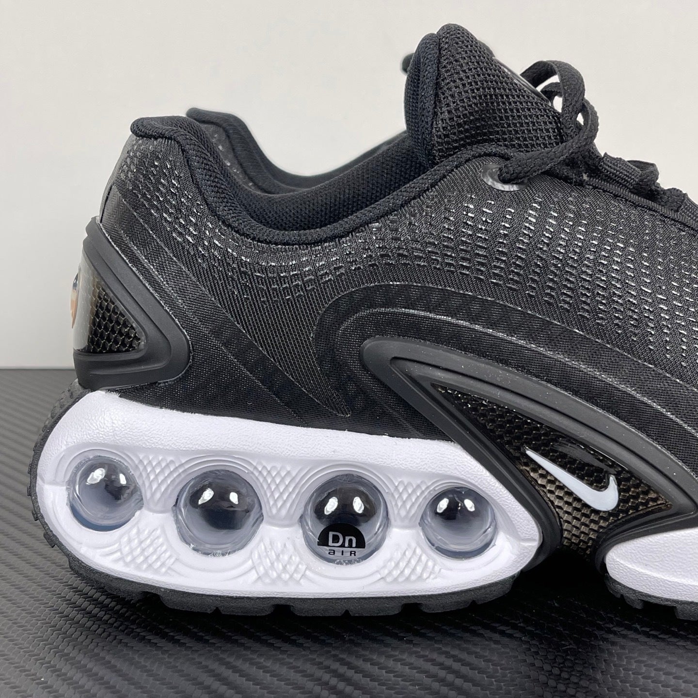 Air Max DN Black White